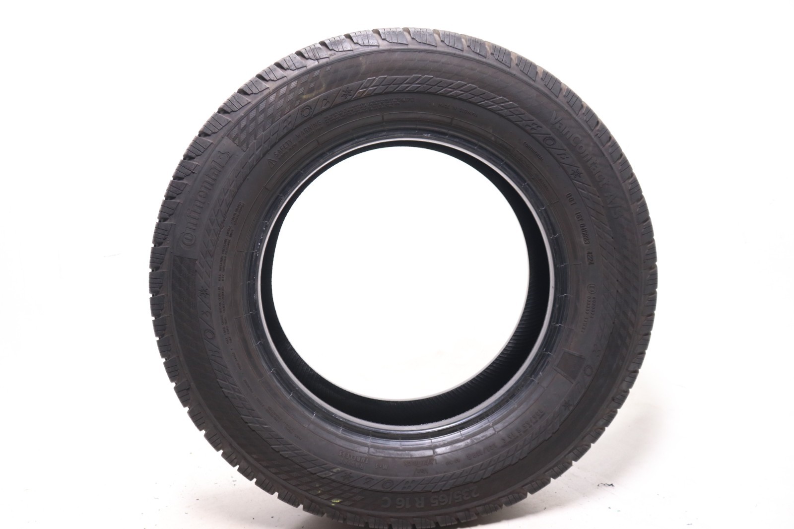 Set of 2 Used 235/65R16C Continental VanContact A/S – 121/119R – 9.5-10.5/32