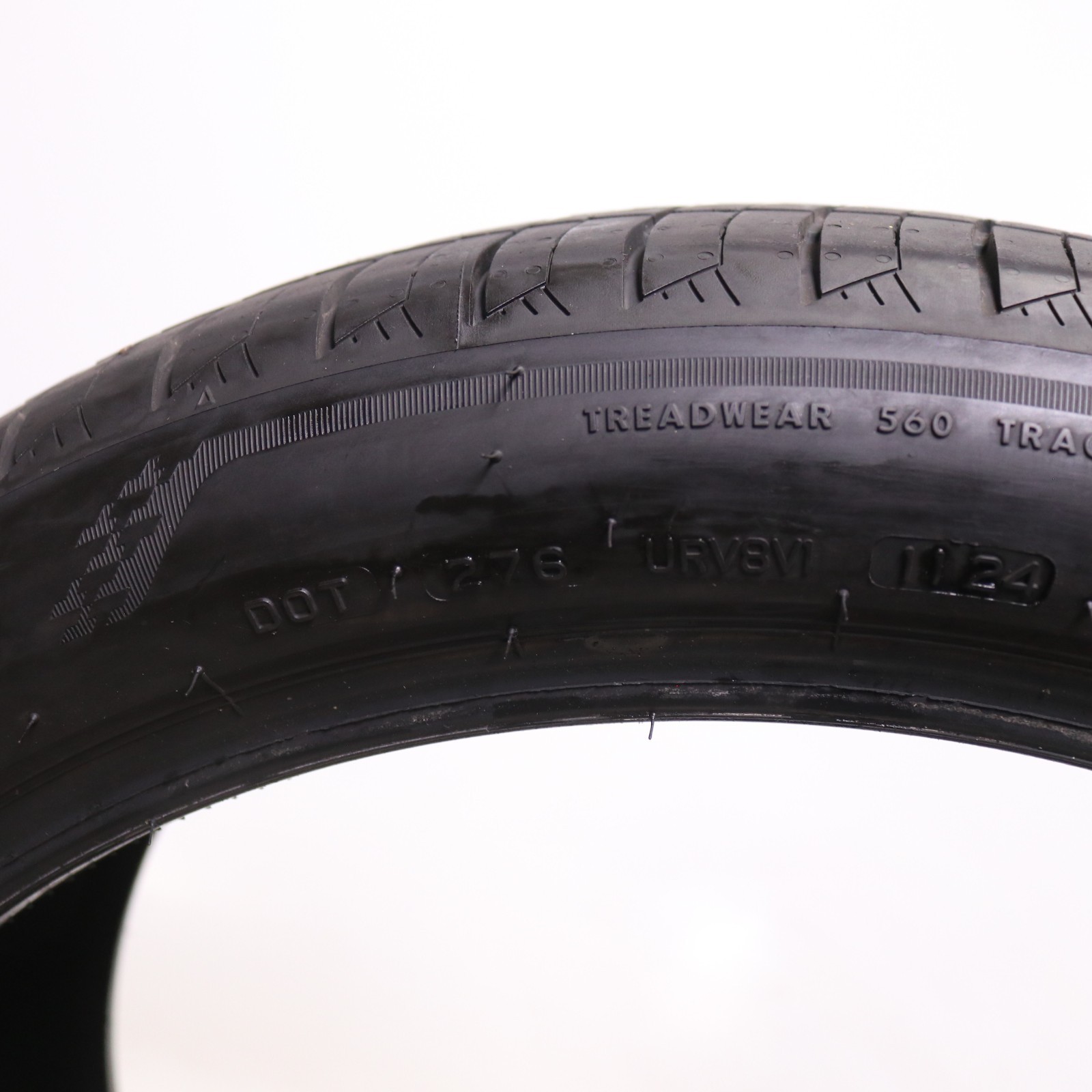 Set of 2 Used 265/40R21 Bridgestone Turanza LS100 MOE-S RFT B-Silent – 7-8/32