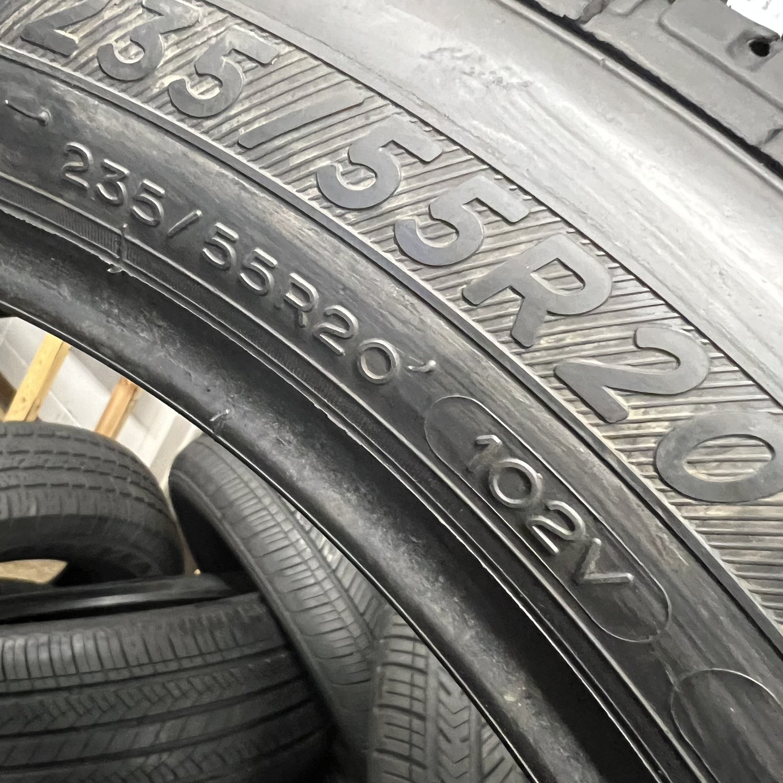 1 Tire LikeNEW Michelin Premier LTX 235/55R20 102V DOT.3923 8/32