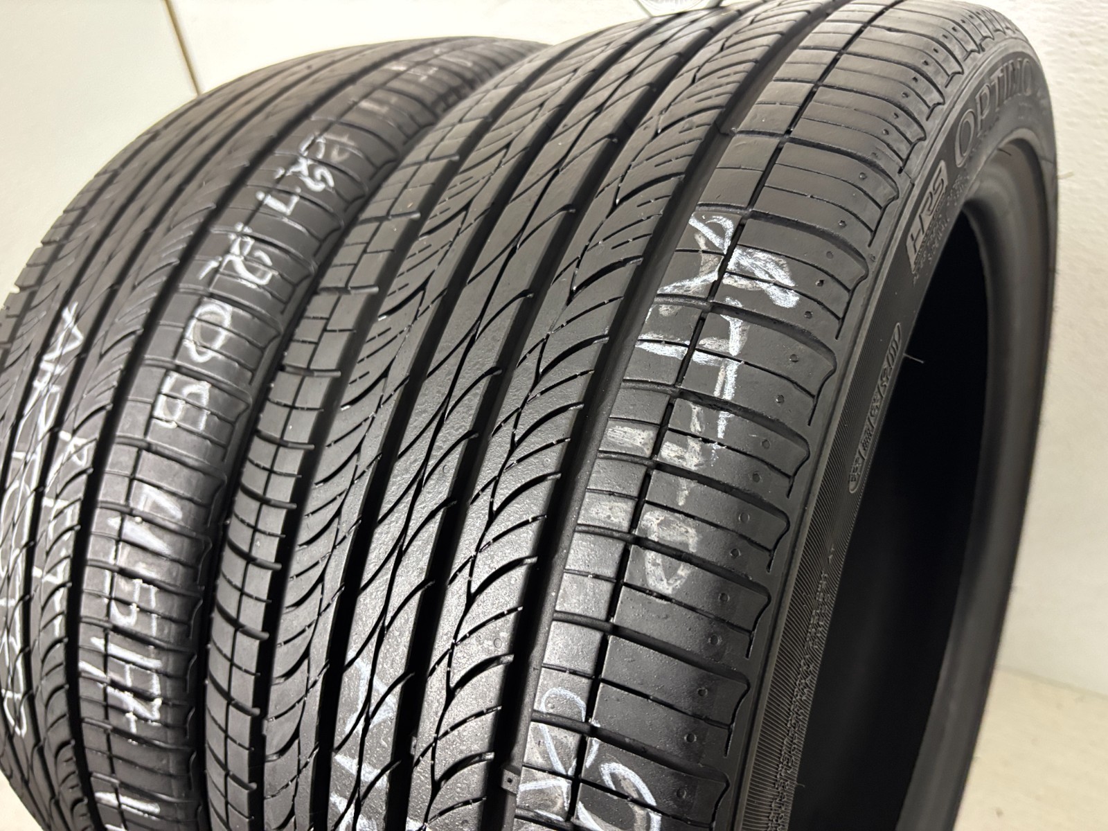 2 Tires 205 45 17 Hankook Optimo H426 HRS Run Flat (70-85% Tread Left)