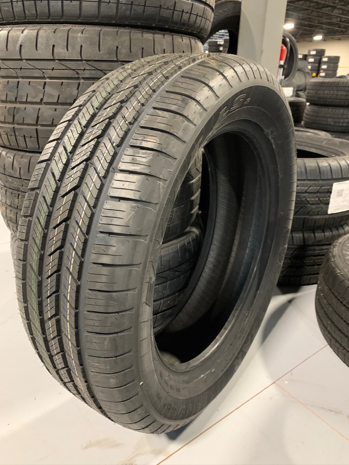 1 New 235 55 19 Goodyear Eagle LS-2 Standard Load All Season Tire