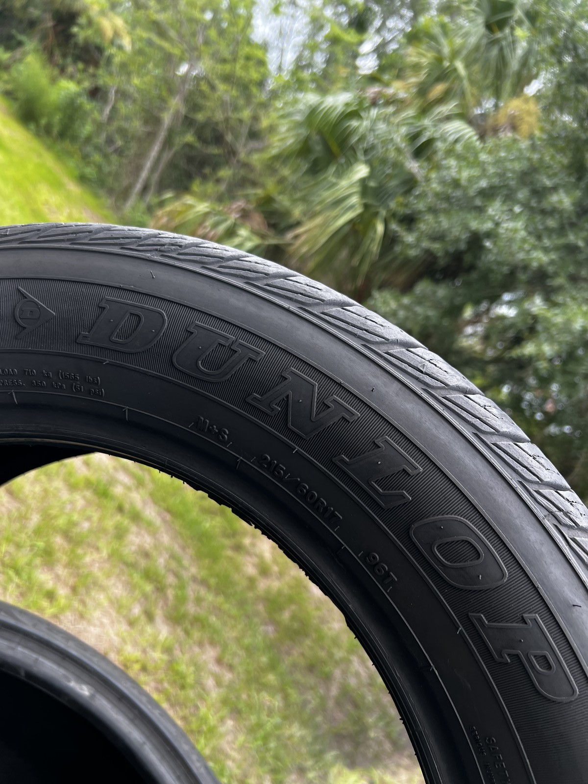 1 Tire Dunlop Signature II 215/60R17 96T DOT.0423 9/32