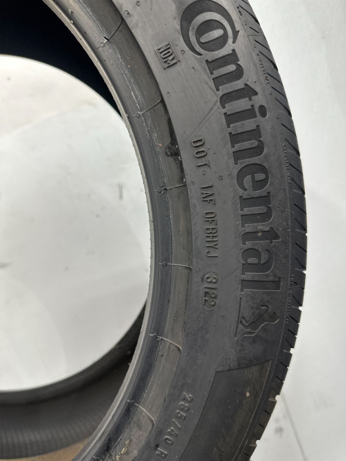 Used P285/40R19 Continental ProContact RX 107 W – 8/32