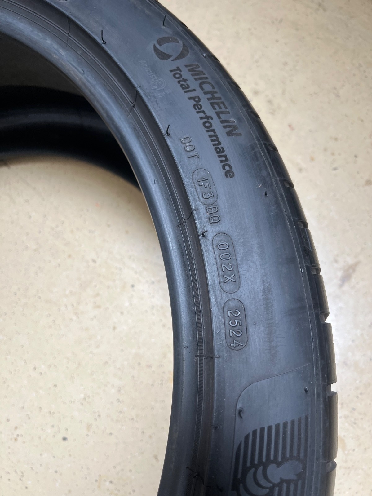 1 – HL 305/35R23 XL (114Y) Michelin Pilot Sport All Season 4 Acoustic (LR) 6158