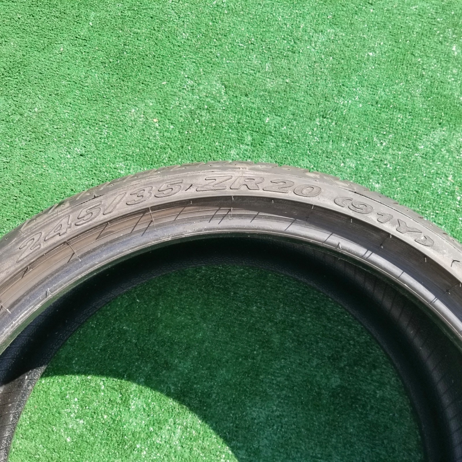 245/35R20 Pirelli P Zero Tires 245/35ZR-20 245/35ZR20 91Y N1 Porsche 70% Tread