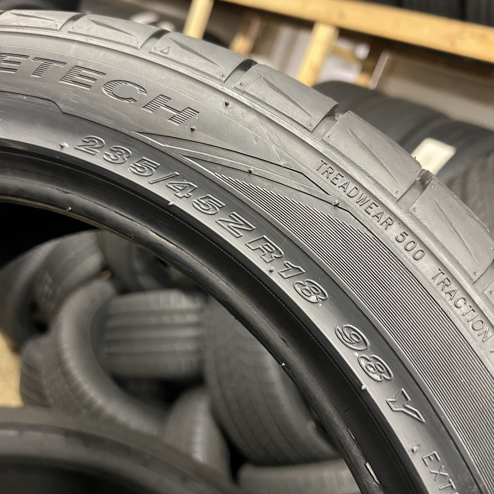 1 Tire New Milestar Miletech Interceptor As810 235/45ZR18 98Y DOT.2524 10/32 New
