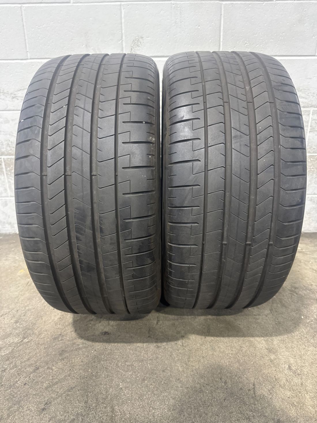 2x P315/35R22 Pirelli P Zero PZ4 RSC Run Flat KS 8/32 111 Y Used Tires 3153522