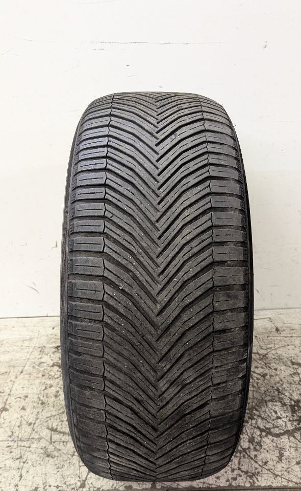 USED – 275/55/19 Michelin CrossClimate Tire – 7/32″