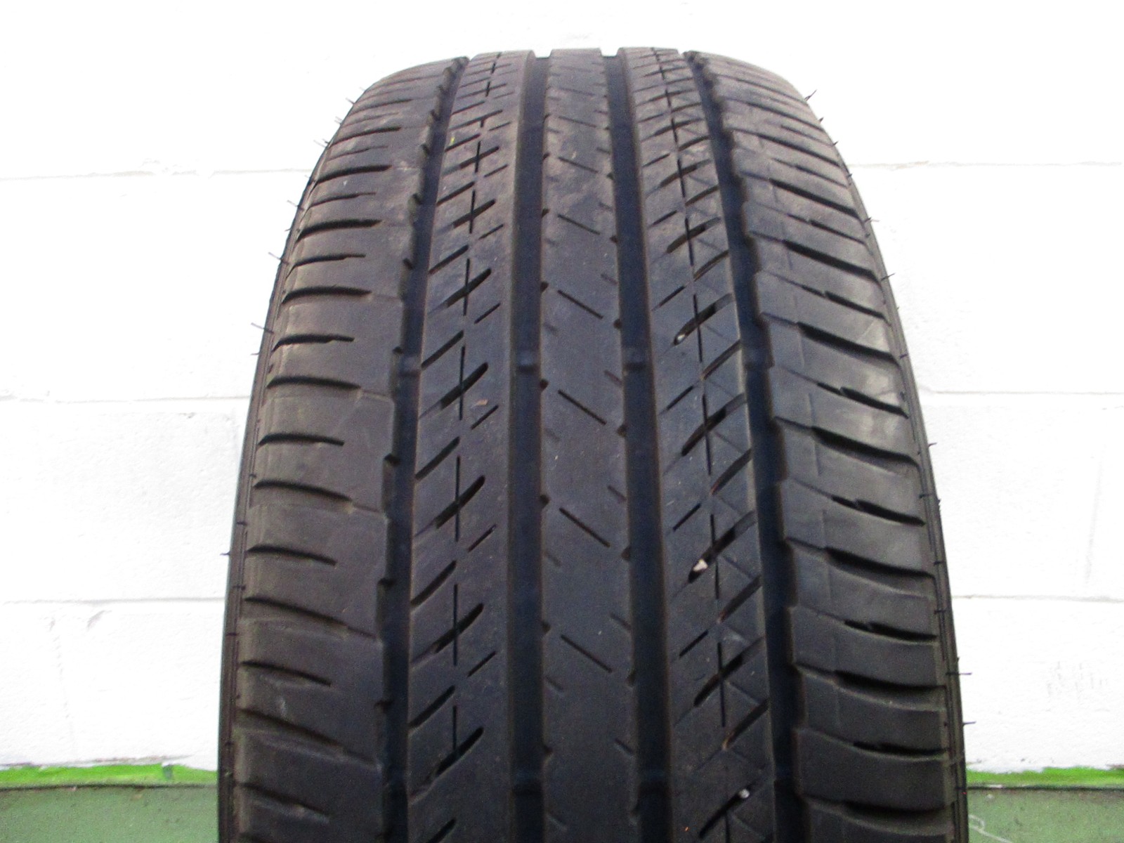 P215/55R17 Bridgestone Turanza EL400-02 93 V Used 7/32nds