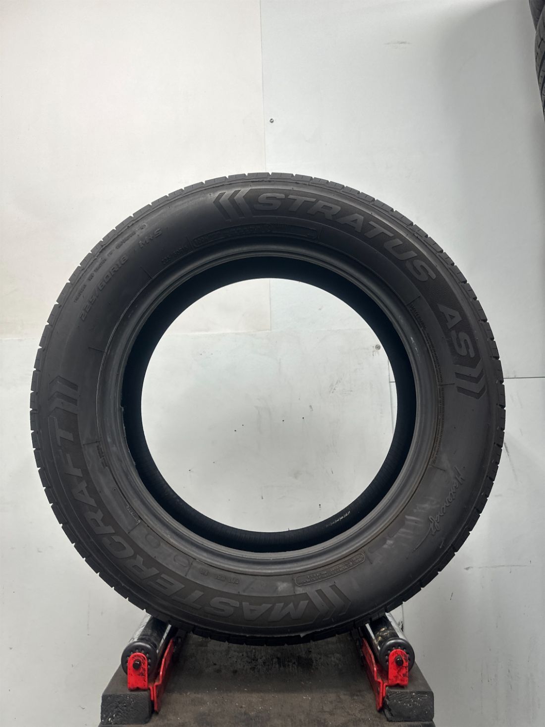 1 Used Mastercraft Stratus AS P225/60R18 2256018 225/60/18 100 H – 8/32