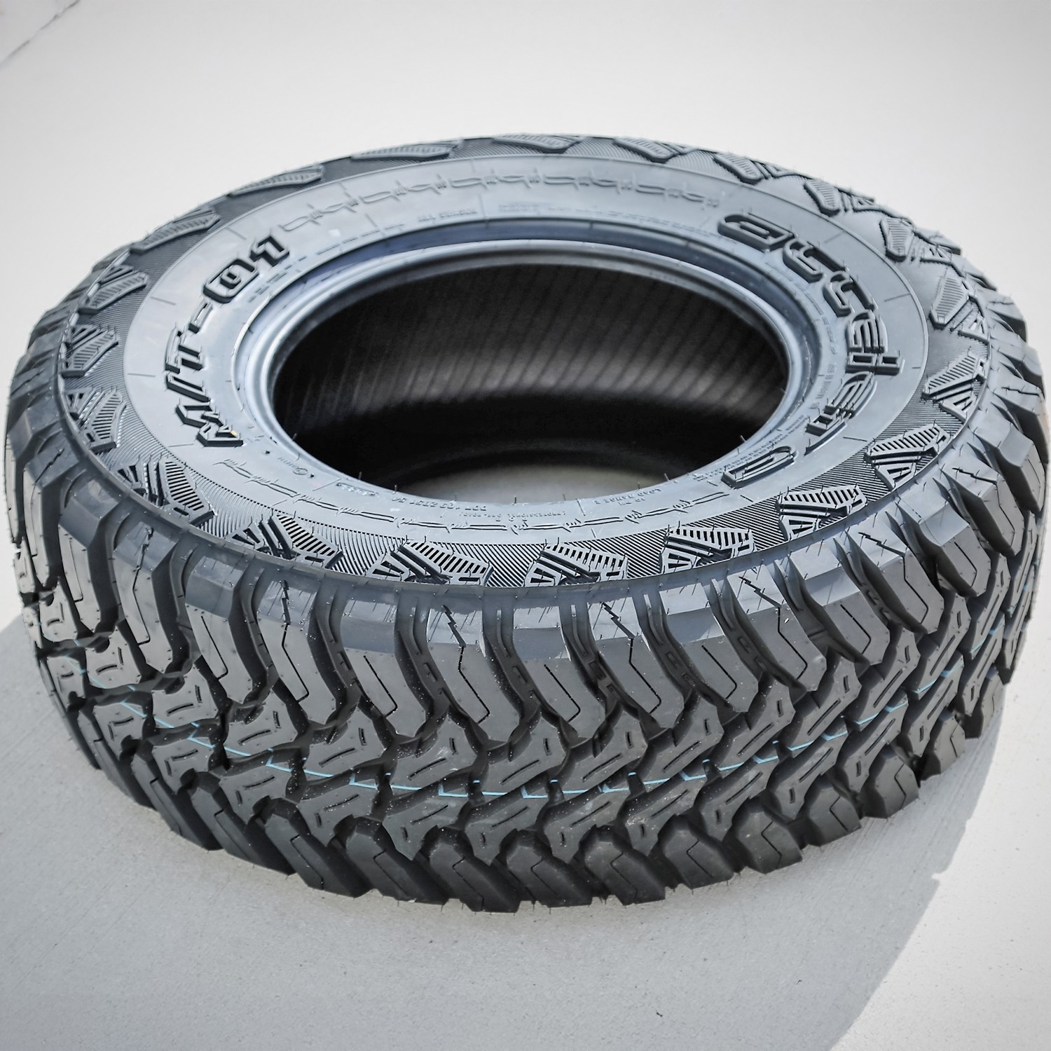 Accelera M/T-01 255/75R17 111/108Q C 6 Ply Light Truck Tire