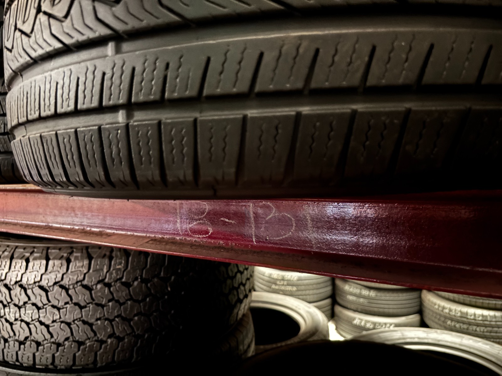 NO SHIPPING ONLY LOCAL PICK UP 2 tires 235 65 18 Kumho Solus TA11
