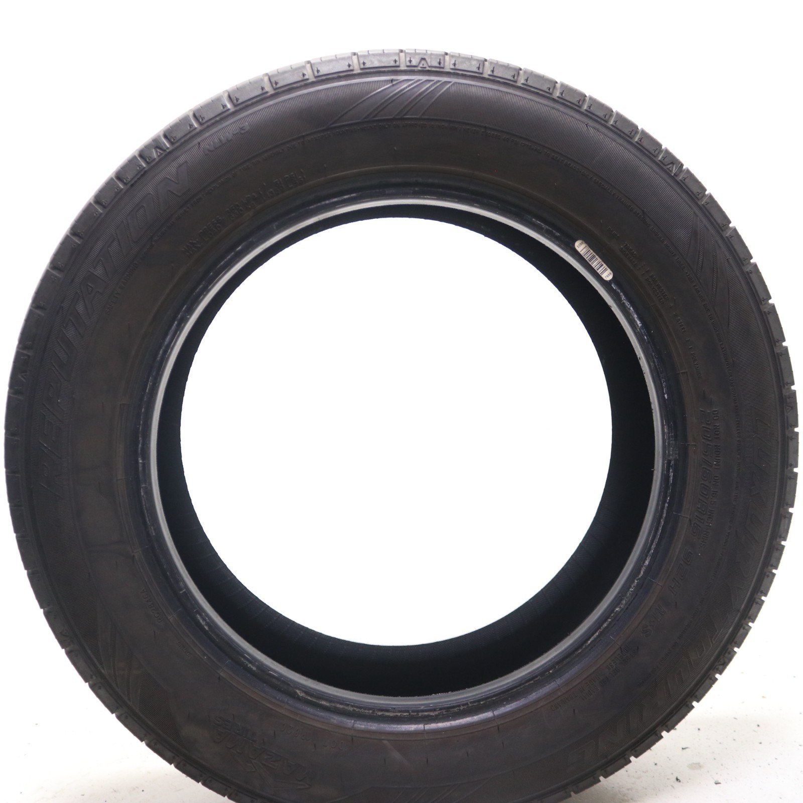 Used 205/60R16 Mazama Reputation NLW-3 – 92H – 7/32 No Repairs