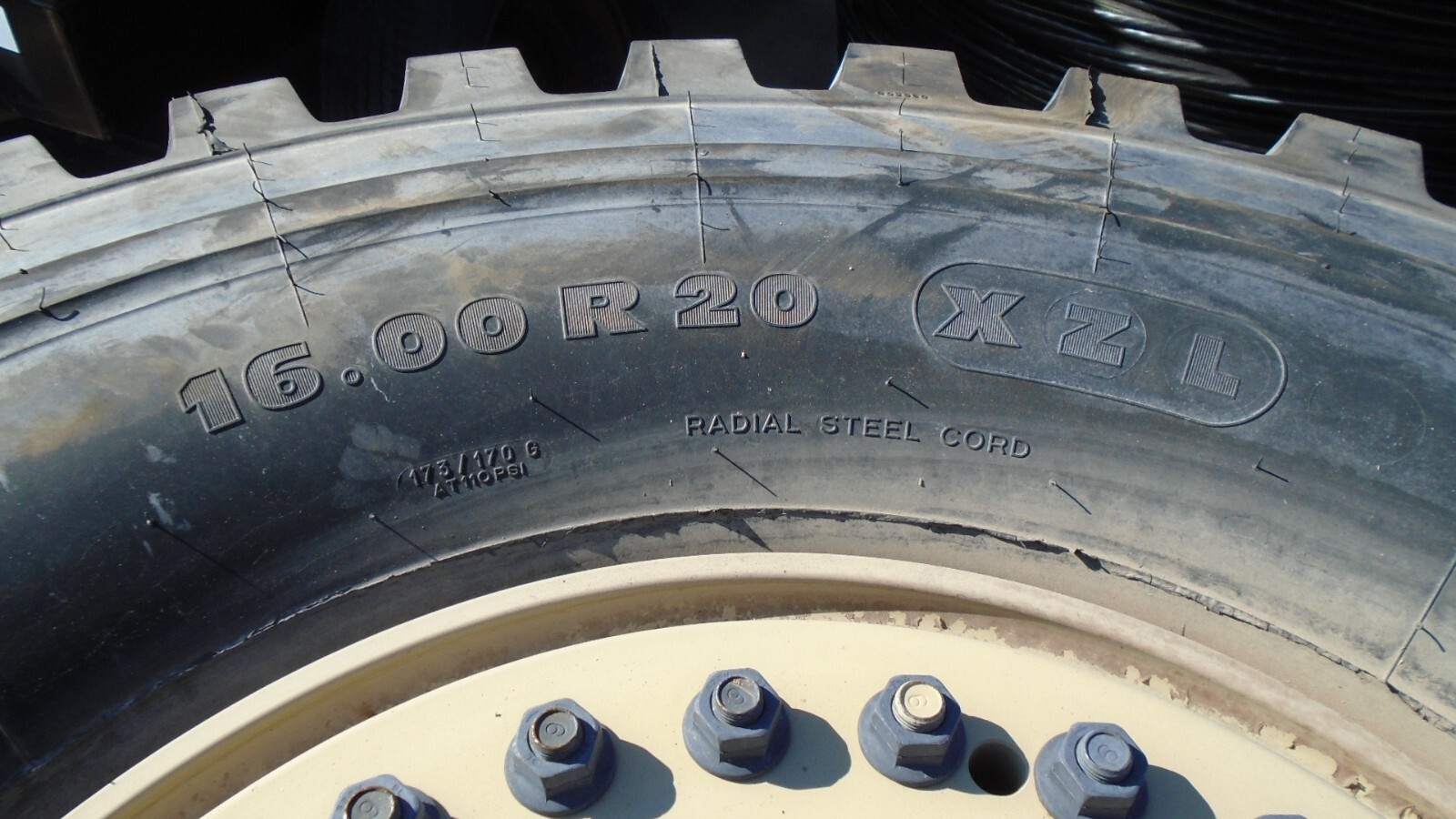 Michelin XZL 16.00R20 Tires Hutchinson 20×10 Aluminum Wheels w CTIS Oshkosh MRAP