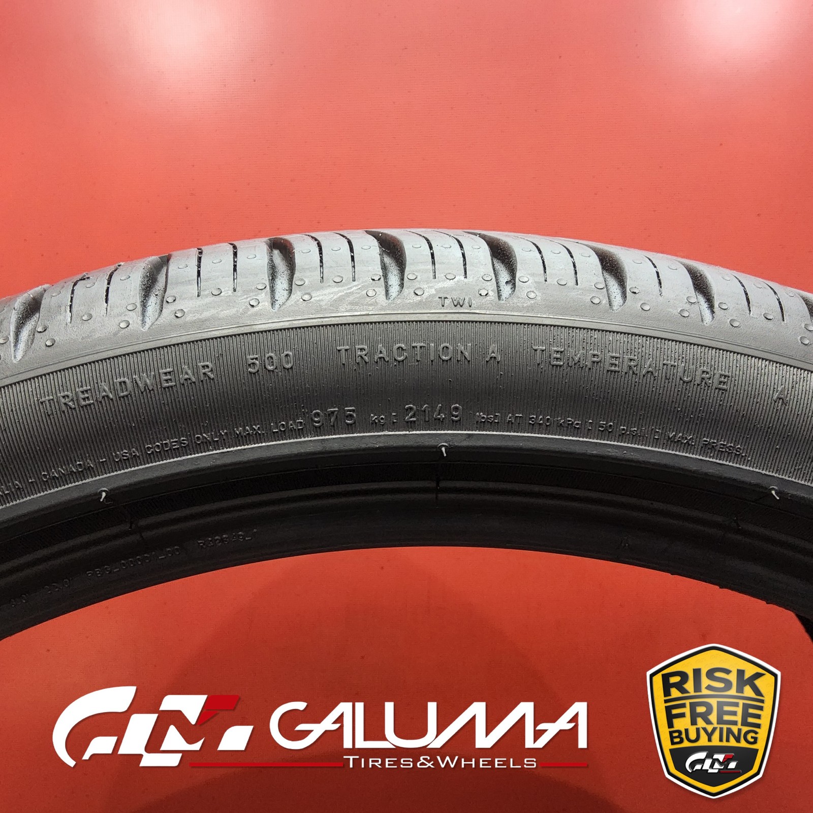 1 (One) Tire LikeNEW Pirelli P Zero All Season PNCS 315/30R22 No Repairs #93897