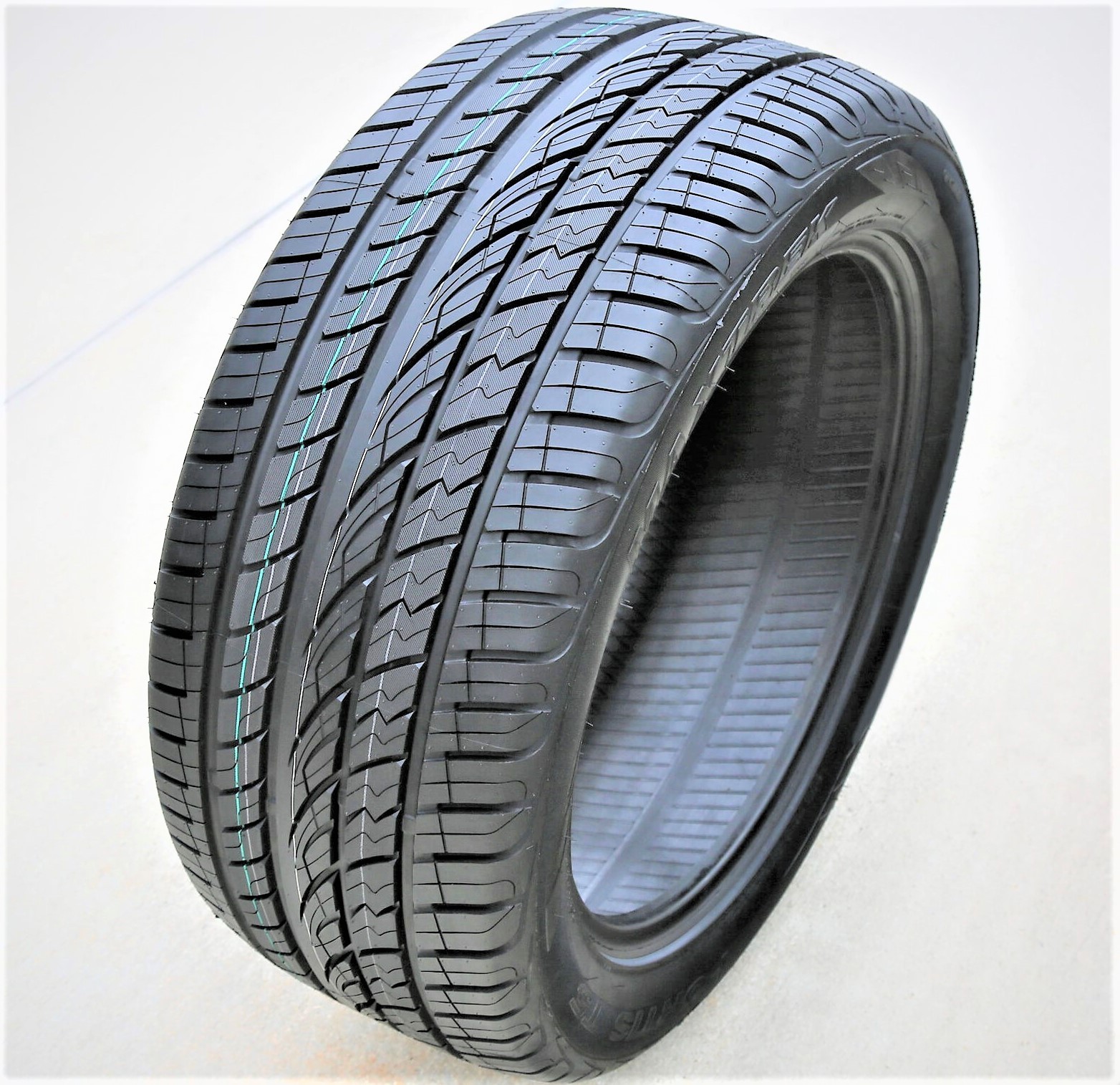 Tire Maxtrek Fortis T5 285/35ZR22 285/35R22 106W XL A/S M+S Performance