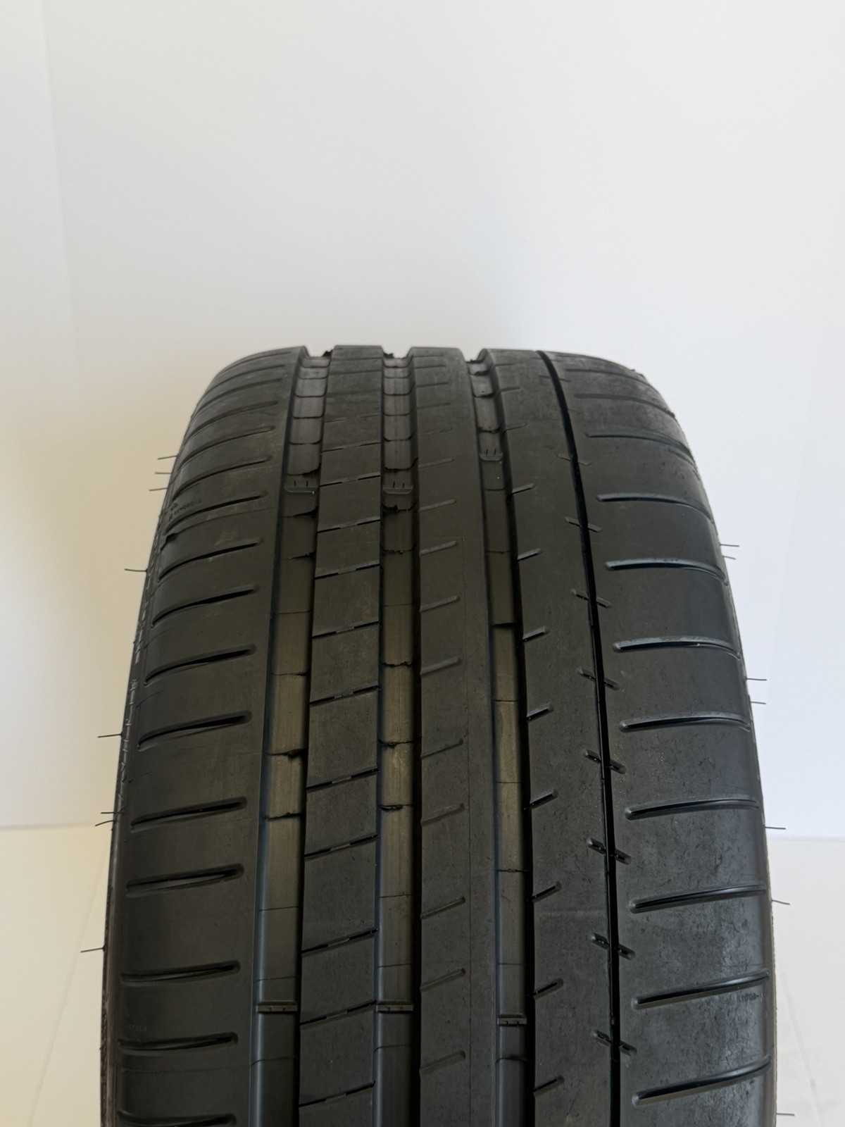 255/35ZR19 96Y Michelin Pilot Super Sport 9.5/32 DOT 0124 2553519