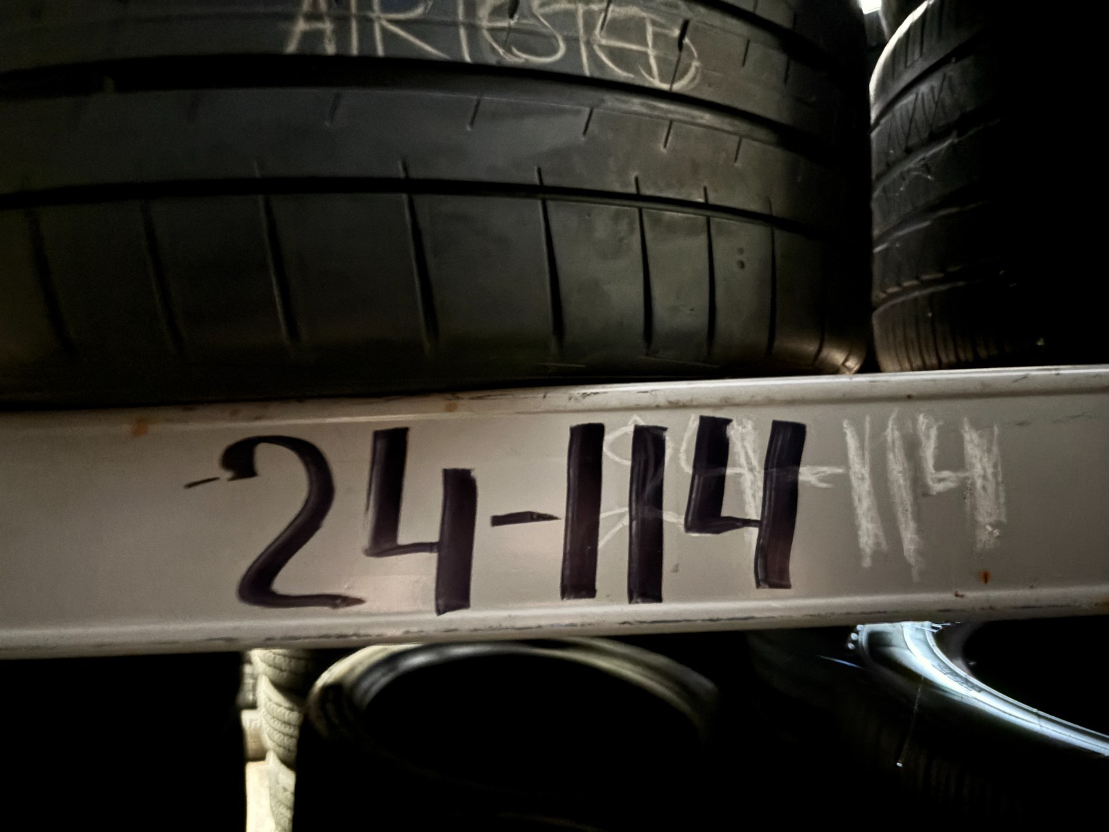 1 Tire 285 45 22 Bridgestone Dueler A/T Ascent (7.00-8.00/32 Tread Left) 114H