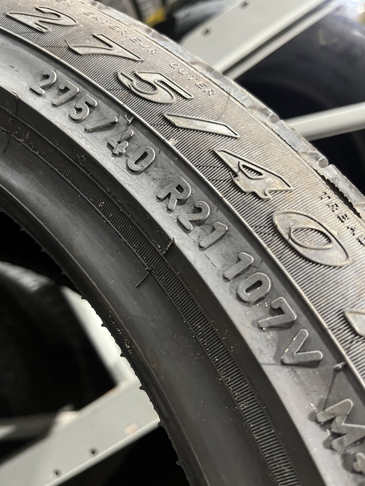 1 Tire Pirelli Scorpion Verde VOL 275/40R21 107V DOT.1625 10.75/32