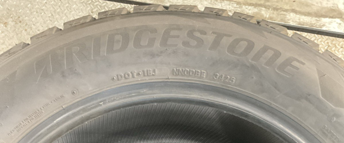 4- Used BRIDGESTONE BLIZZAK DMV2 275/55R19 111T SL BSW
