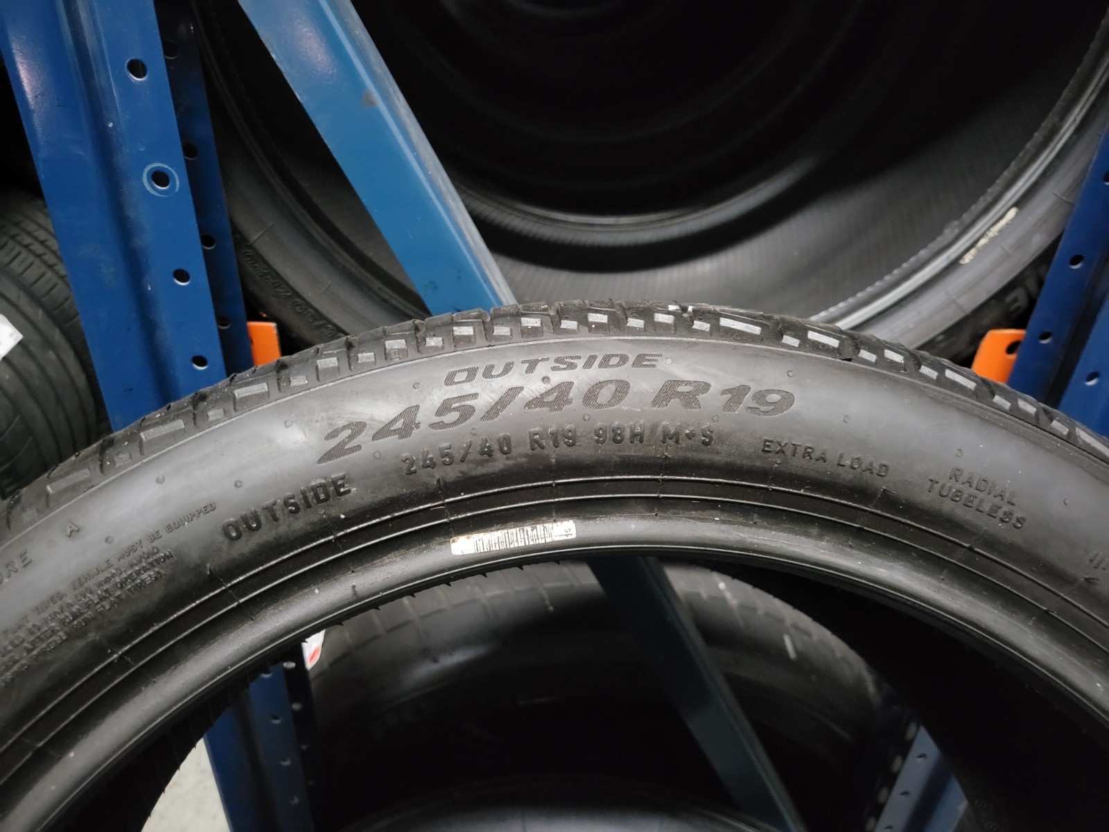 1 SUPER NICE 245/40/19 PIRELLI P ZERO MS REO RUN FLAT 245/40R19 98H 7/32 2454019
