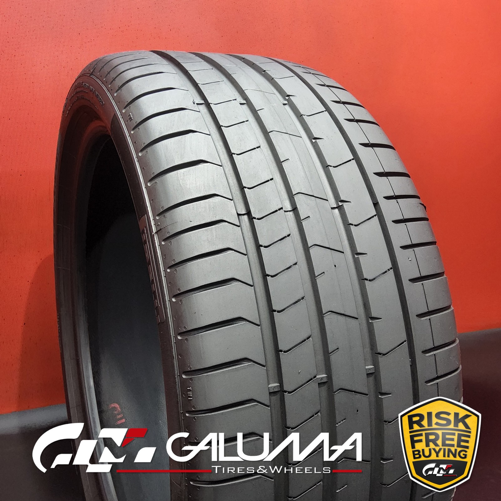 1 (One) Tire LikeNEW Pirelli P Zero PZ4 Run Flat MOE XL 255/35R19 No Patch 93558