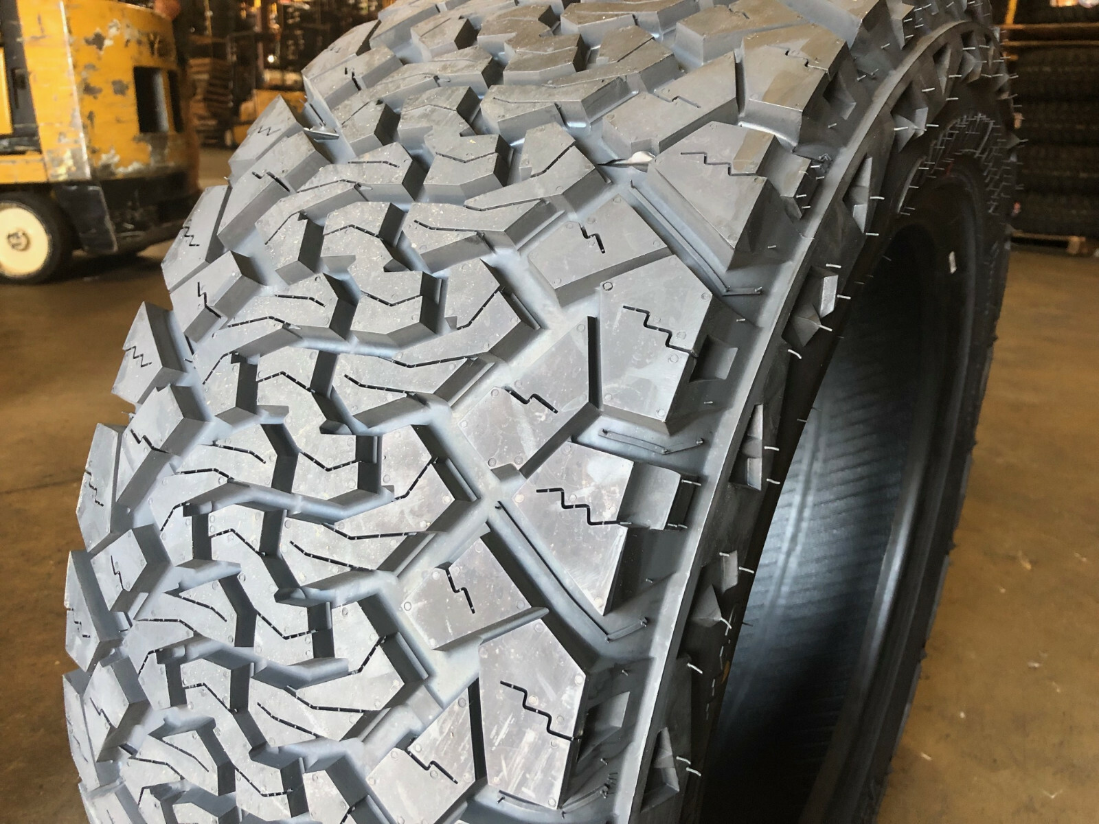 1 NEW 33X14.50R22 E Venom Terra Hunter XT 33 14.50 22 All Terrain Tires AT 10ply