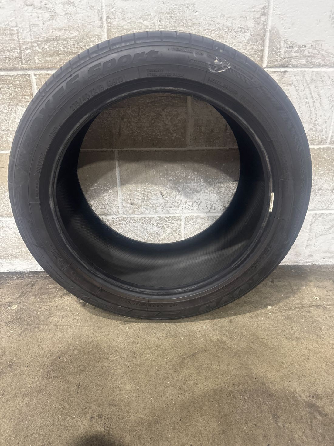 1x P275/40R18 Toyo Proxes Sport 8/32 99 Y Used Tire 2754018