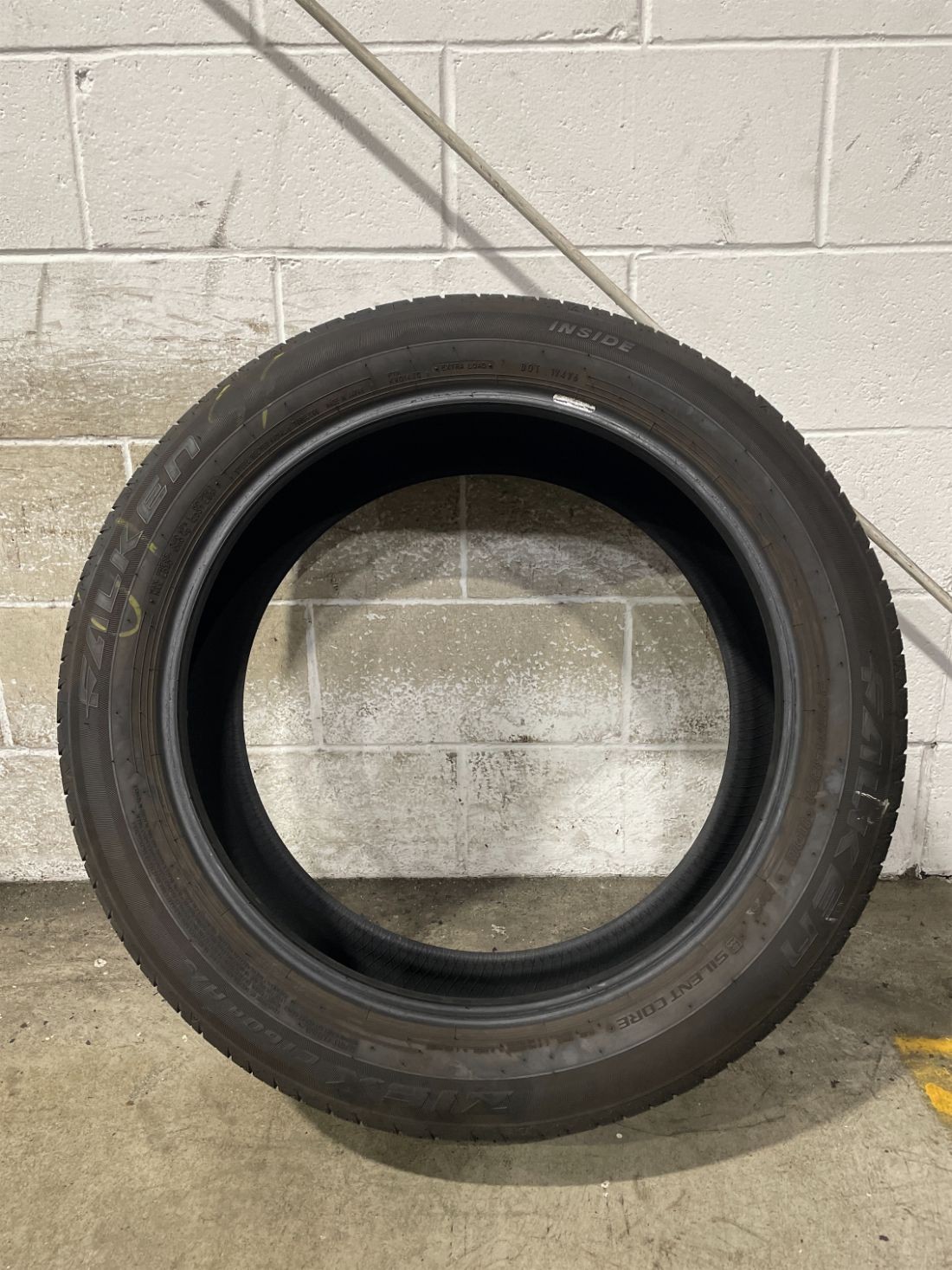 1x P275/45R21 Falken Ziex CT60A A/S 7/32 110 W Used Tire 2754521