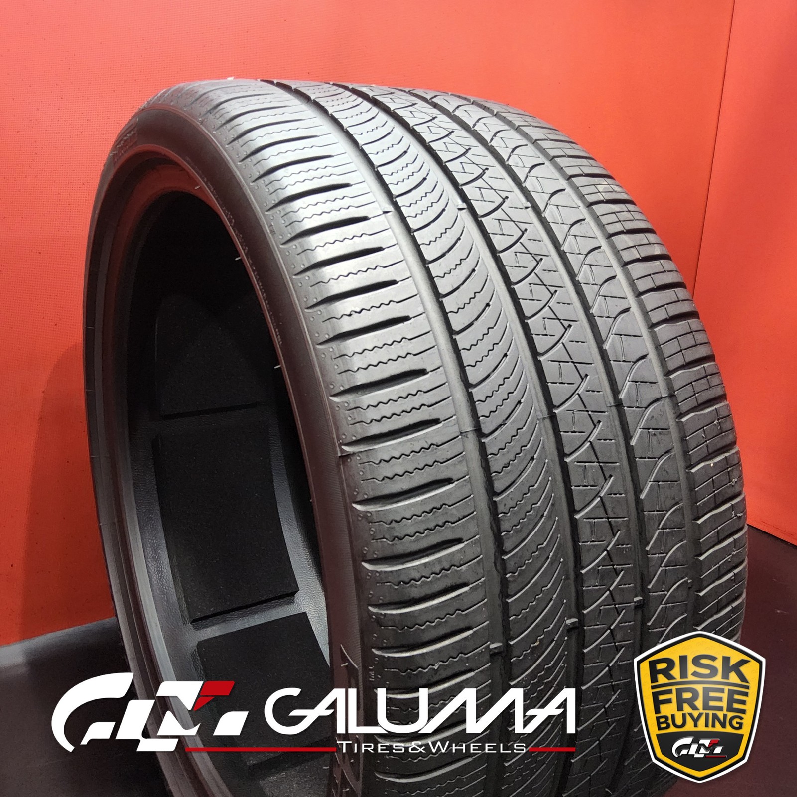 1 (One) Tire LikeNEW Pirelli P Zero All Season PNCS 315/30R22 No Repairs #93897