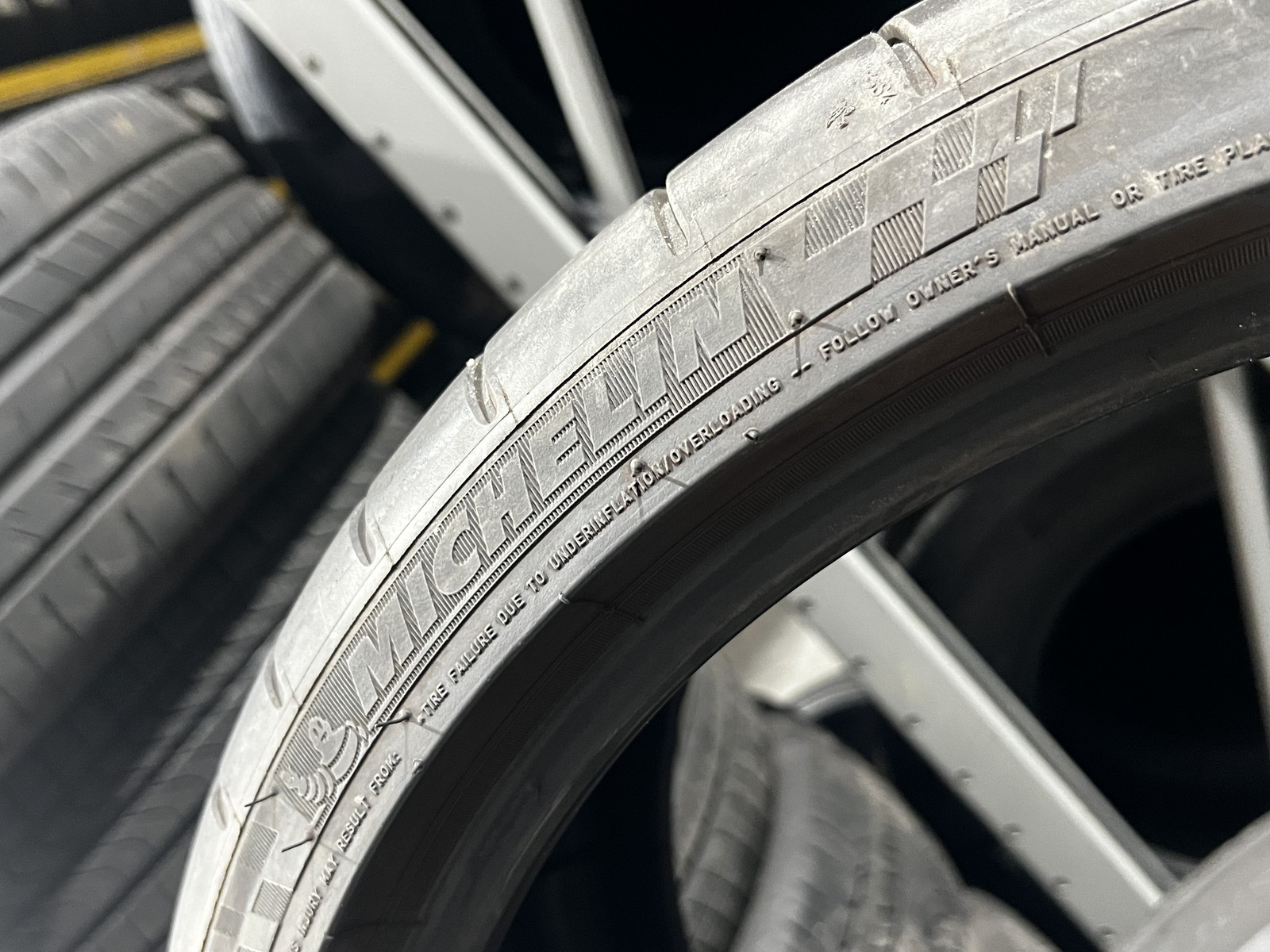 1 Tire Michelin Pilot Super Sport ★ BMW 285/30ZR20 99Y DOT.0124 7/32