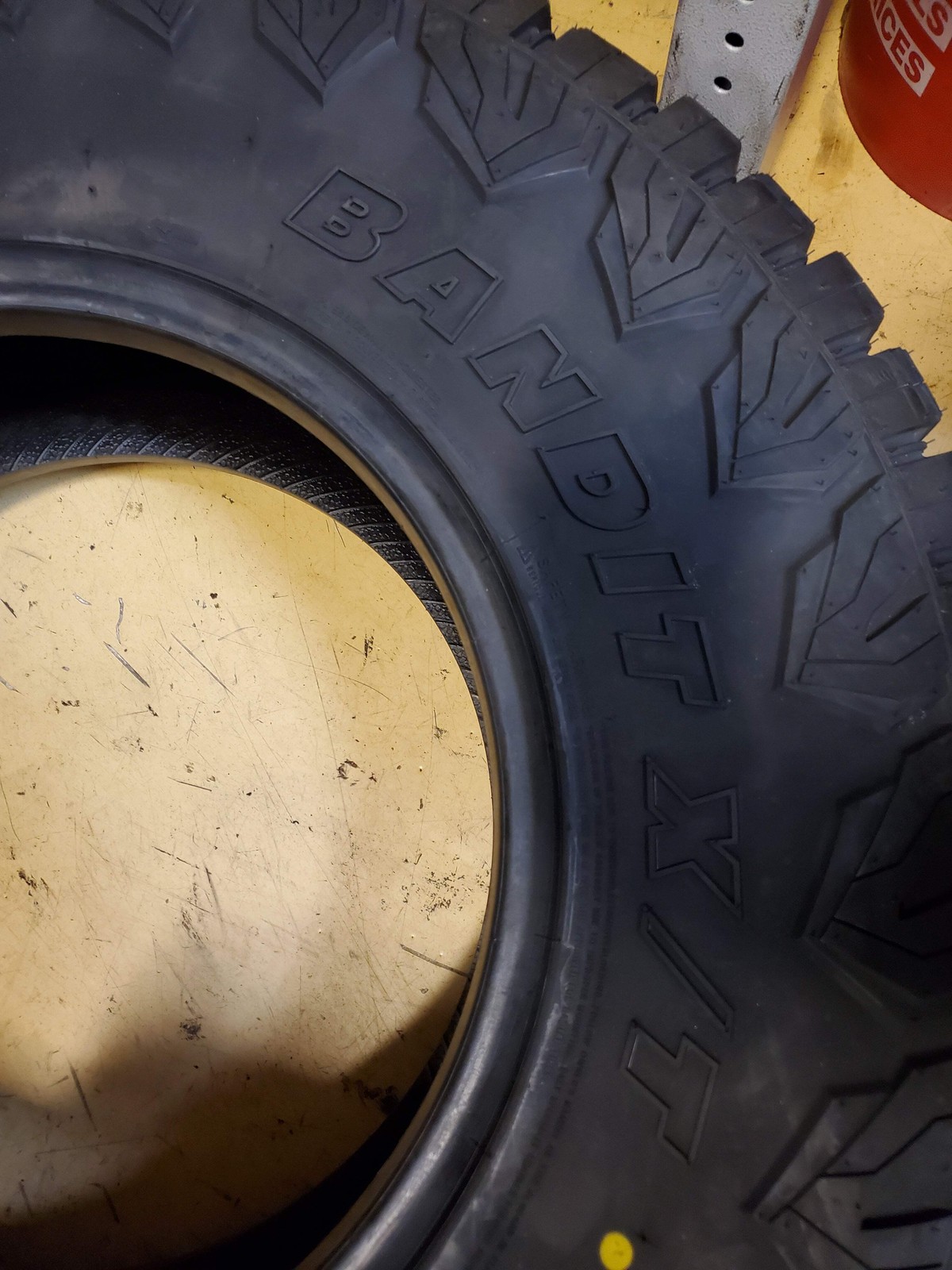 DELINTE DX-20 BANDIT X/T BSW LT 285 75 17 121/118Q RUGGED TIRE 834003