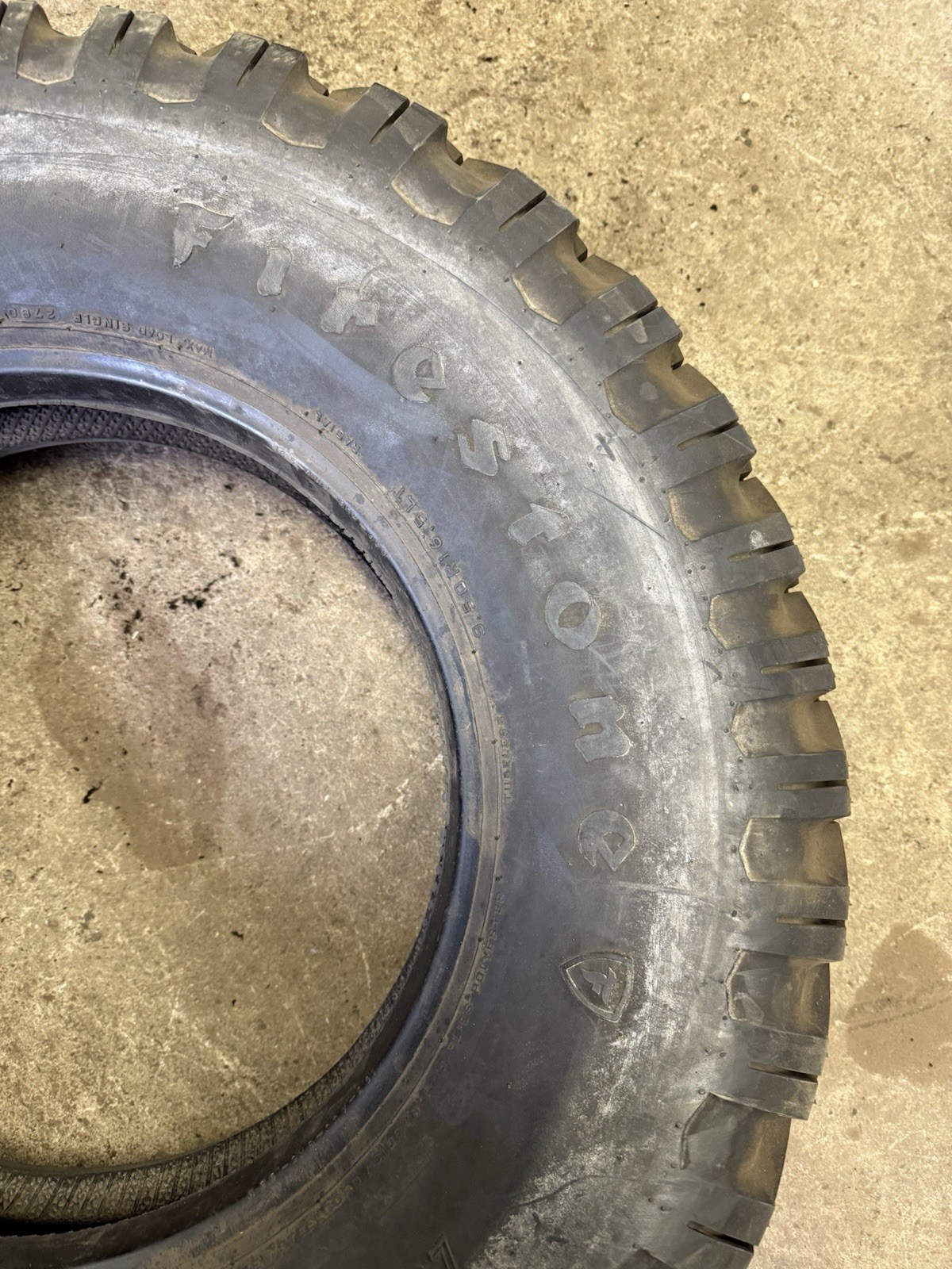 Vintage Firestone 9.50R16.5 Town& Country BSW (1 Tire) 8ply NOS