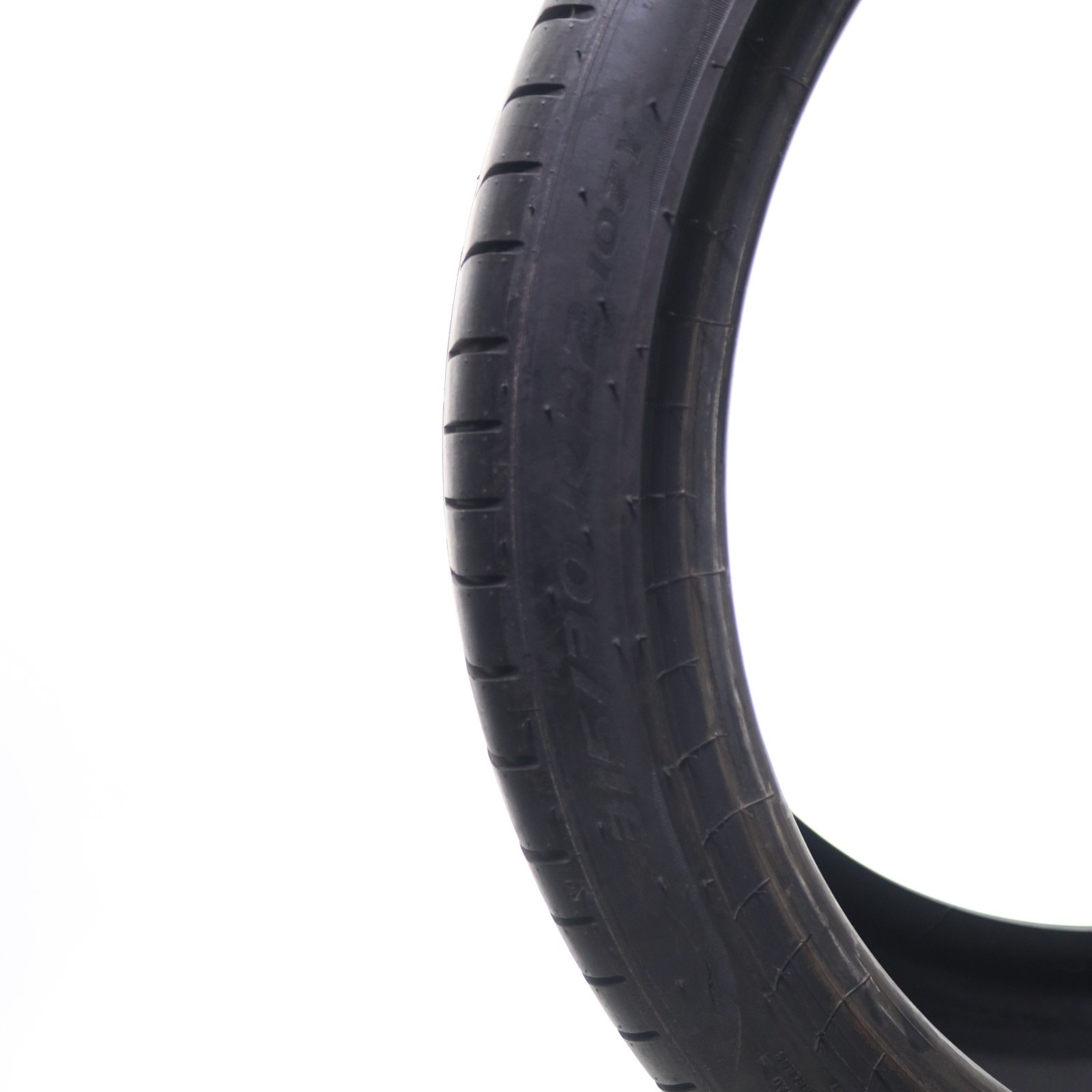 Set of 2 Used 315/30ZR22 Pirelli P ZERO PZ4 * – 107Y – 5.5-6.5/32 No Repairs