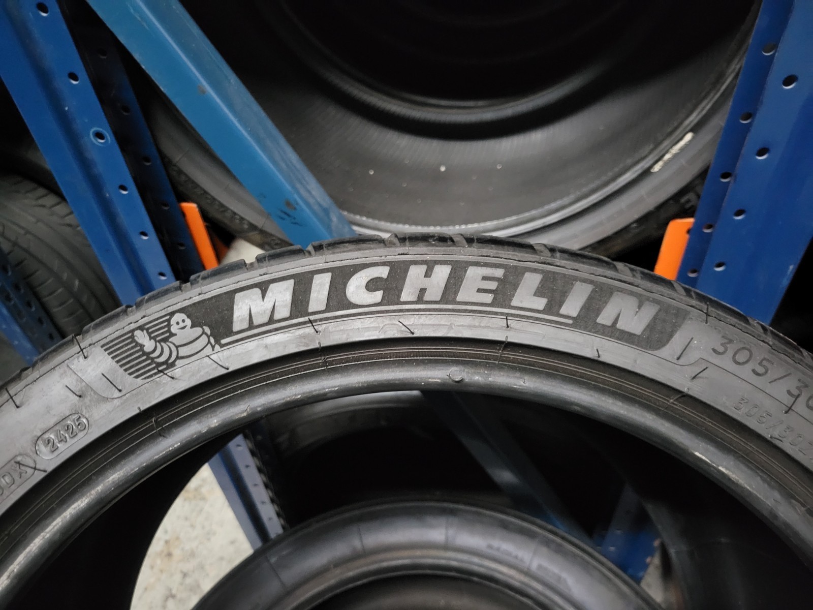 1 SUPER NICE 305/30/20 MICHELIN PILOT SPORT 4 S N0 305/30ZR20 102Y 8/32 3053020