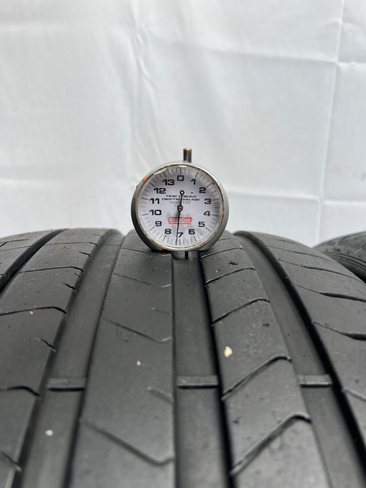 2 – NICE 275/35ZR19 XL (100Y) Pirelli P Zero PZ4 (*) BMW OEM – 7099