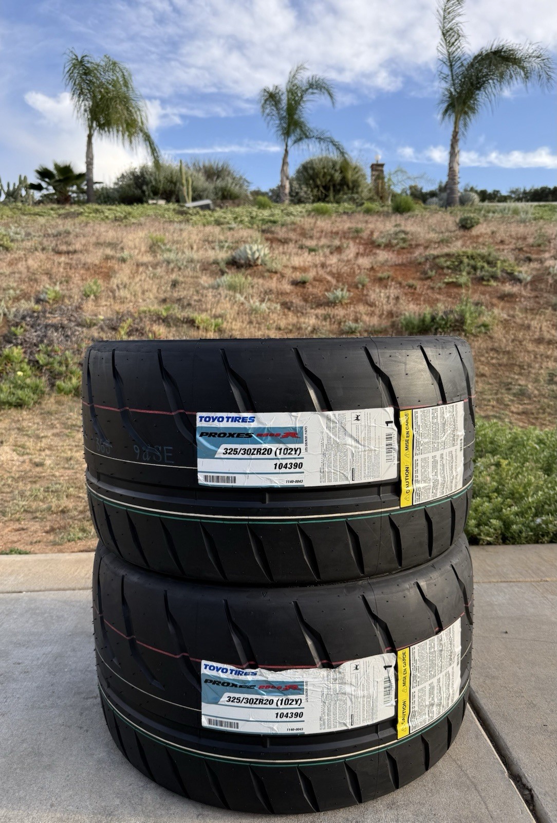 TWO BRAND NEW 325/30ZR20 (102Y) Toyo R888R Streetable Track & Competition Tires
