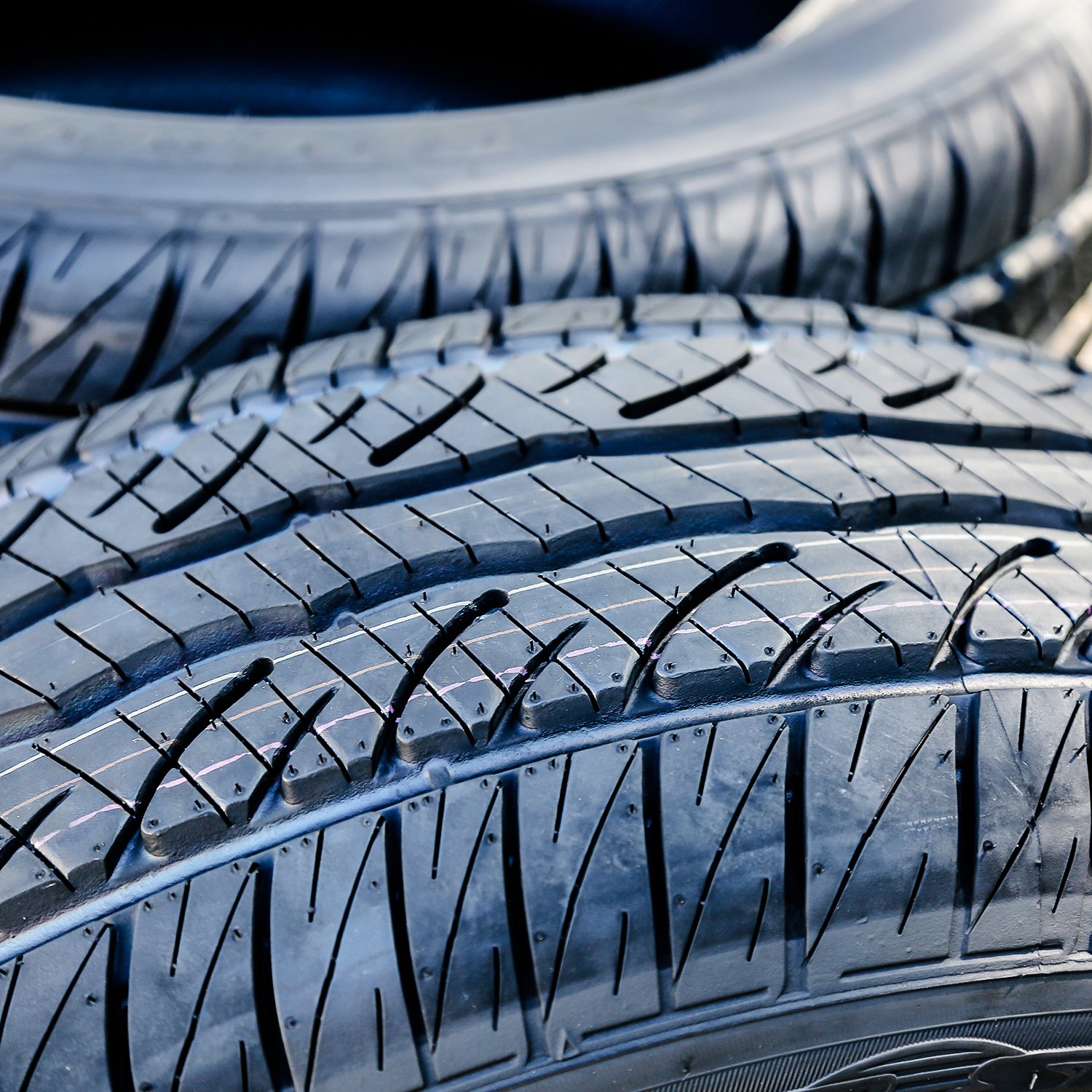4 Tires Dunlop SP Sport 5000M 275/55R20 111H A/S Performance