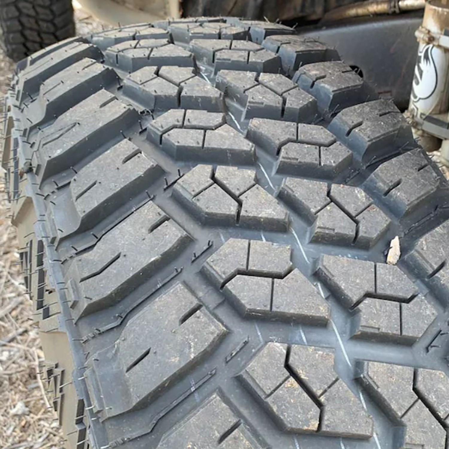 4 Delium Terra Raider M/T KU-255 37X13.50R20 128Q F 12 Ply Light Truck Tires