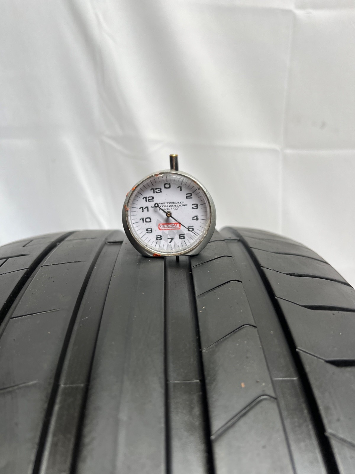 1 – NO REPAIRS 265/30ZR19 XL (93Y) Pirelli P Zero PZ4 (AO) Audi OEM – 5078