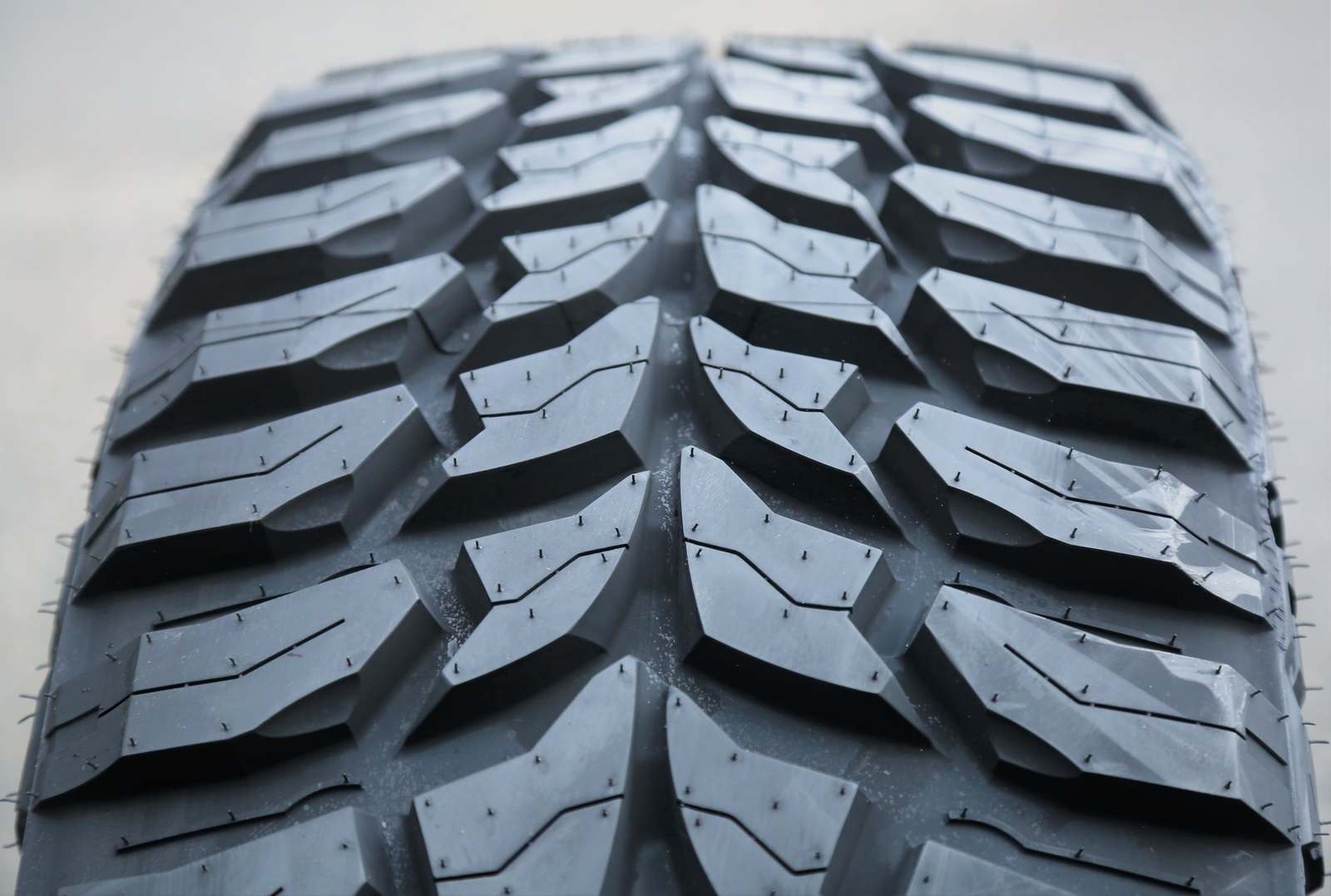 2 New Crosswind M/T LT 37X13.50R26 Load E 10 Ply MT Mud Tires