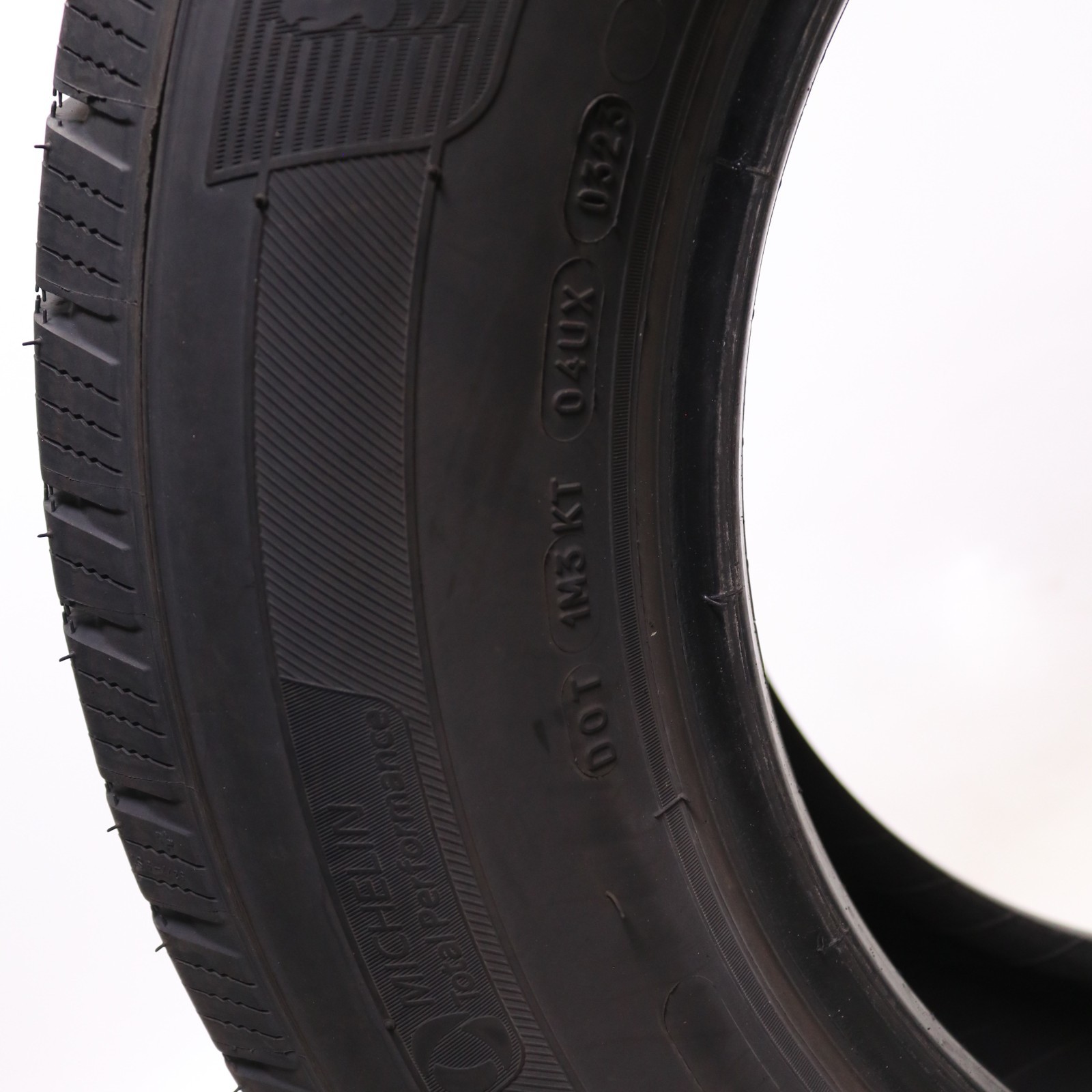 Set of 4 Used 245/65R17 Michelin Defender LTX M/S – 107T – 8.5-9.5/32