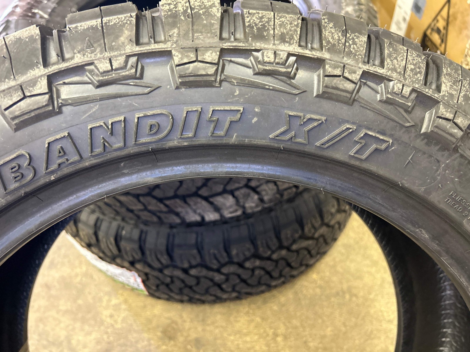 DELINTE DX-20 BANDIT X/T BSW P 225 55 18 102W SL RUGGED TIRE 833679
