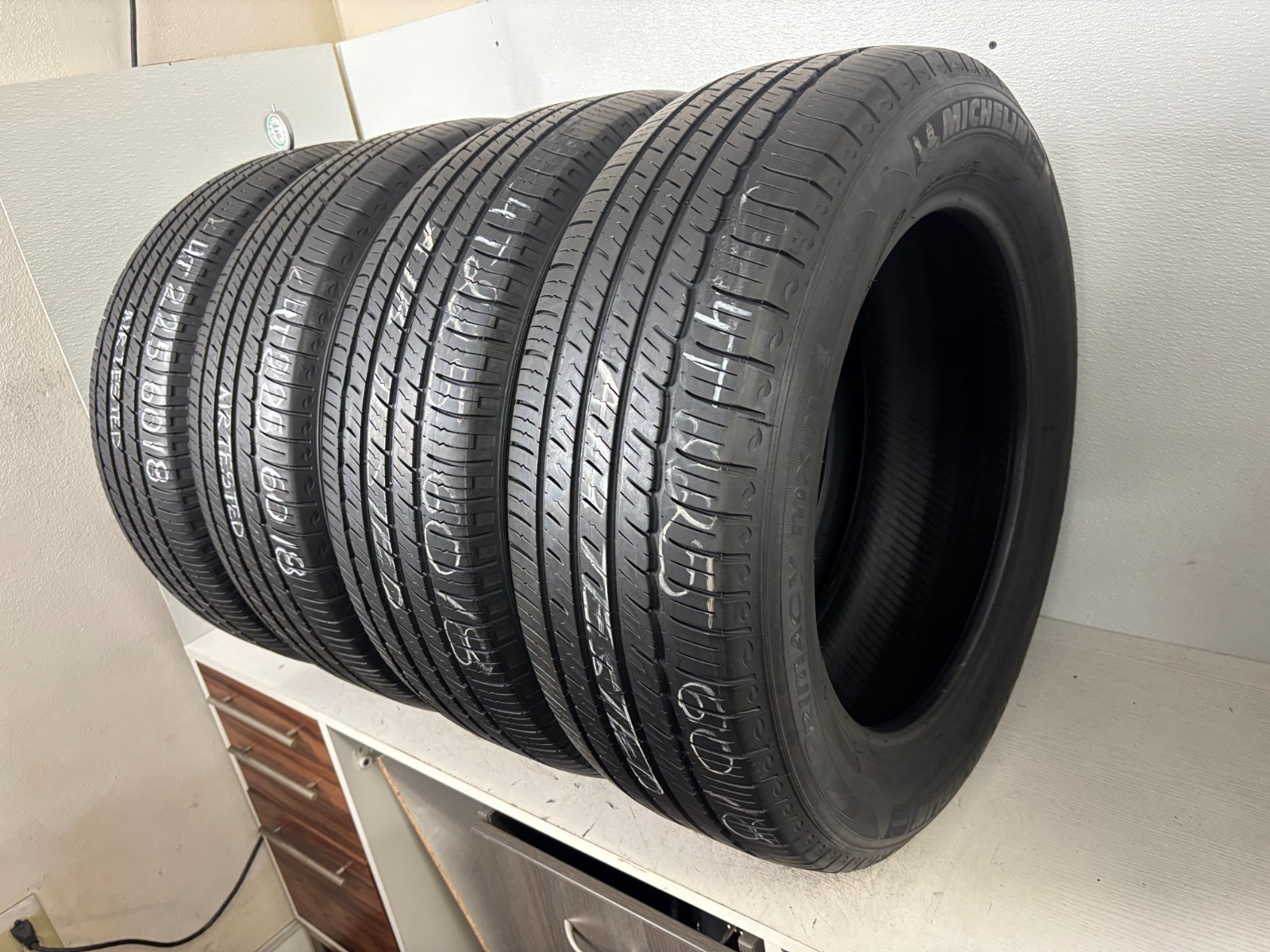NO SHIPPING ONLY LOCAL PICK UP Set 4 Tires 225 60 18 Michelin Primacy MXM4