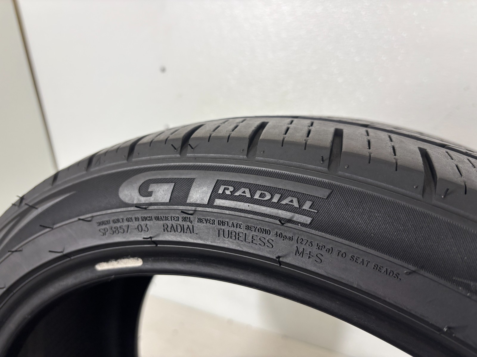 NO SHIPPING ONLY LOCAL PICK UP 1 tire 235 40 19 GT Radial Maxtour LX 96V