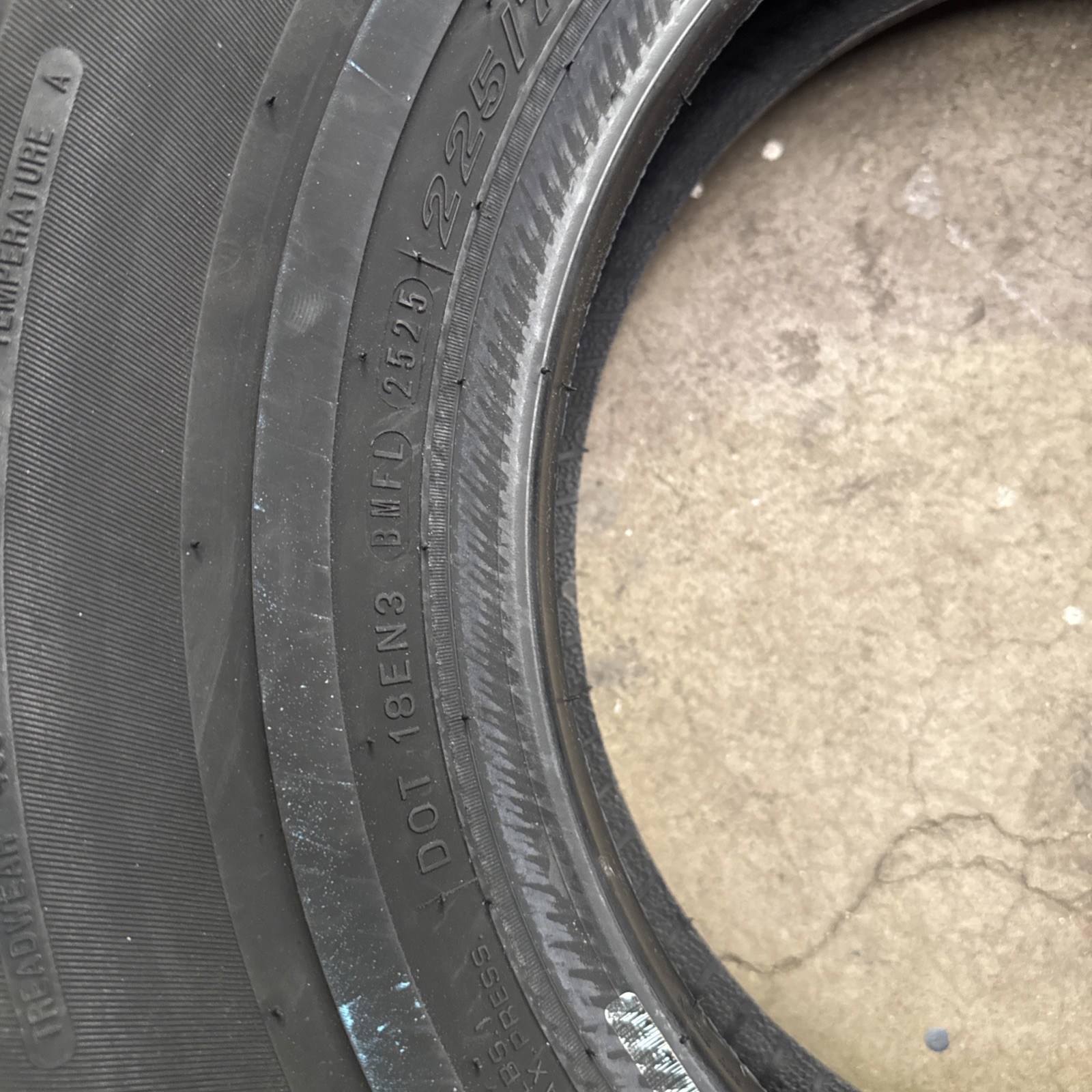 1 New Nexen N’PRIZ AH5 225/70R15 100T WW Tire