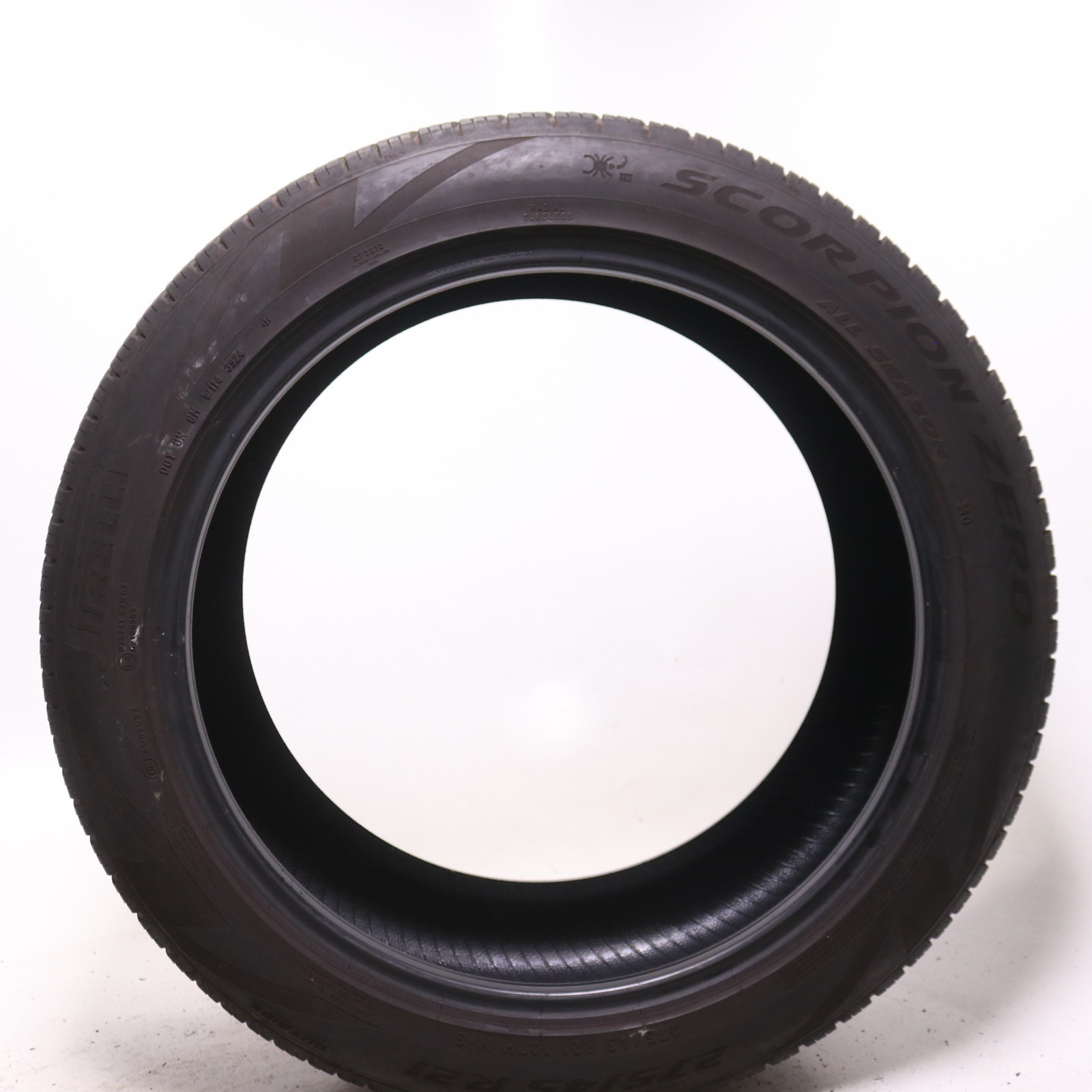Set of 2 Used 275/45R21 Pirelli Scorpion Zero All Season MO – 107H – 8-8.5/32