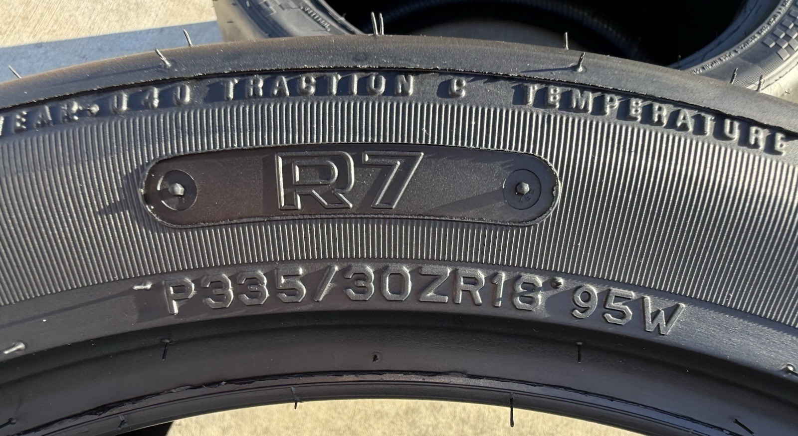 Set of TWO BRAND NEW 335/30ZR18 95W Hoosier R7 Racing Tires Slicks P335/30ZR18