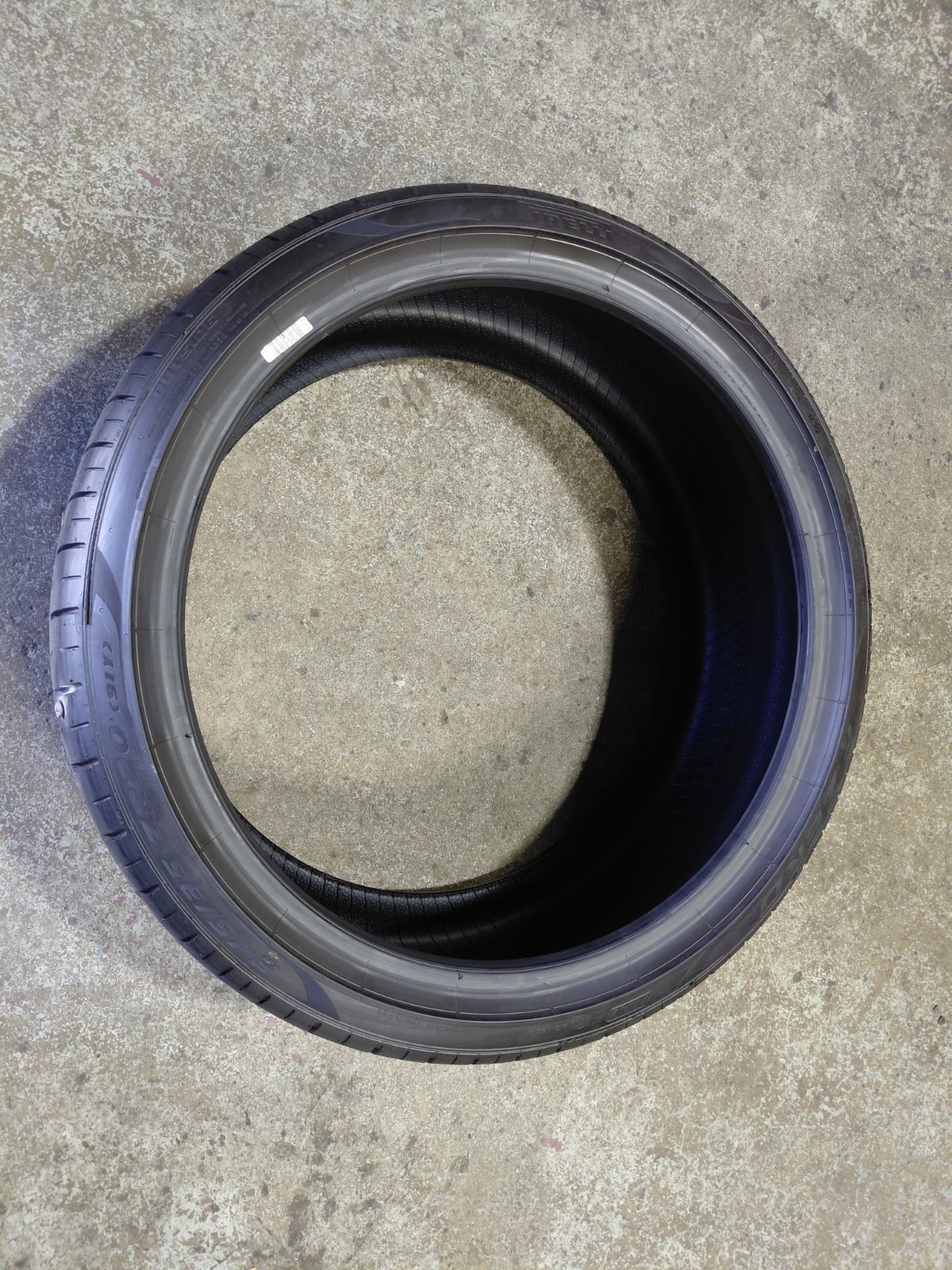 245/35ZR20 (91Y) PIRELLI P ZERO NA1 SINGLE USED TIRE