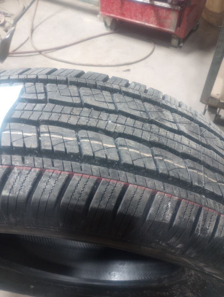 275/60 R20 Tire General Grabber 12/32 Tread Depth 3186765